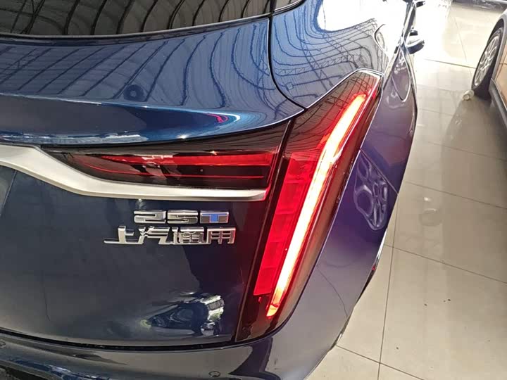 Cadillac GT4, 2024 — фото 8 из 9
