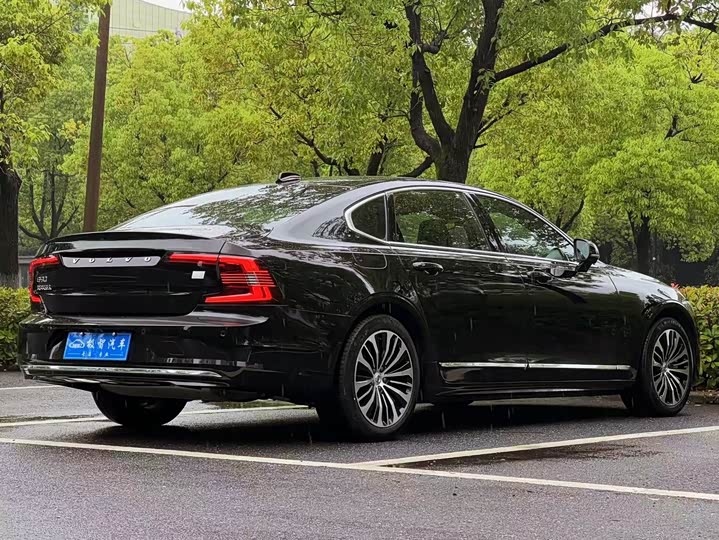 Volvo S90 Hybrid, 2023 — фото 5 из 12