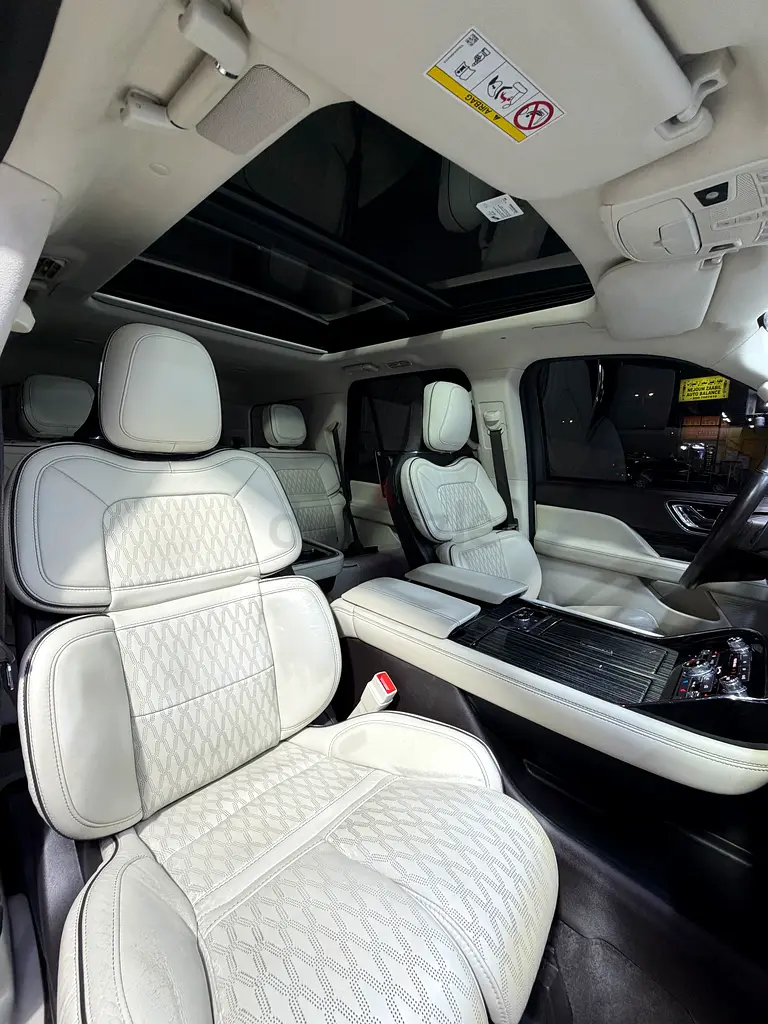 Lincoln Navigator, 2022 — фото 4 из 10