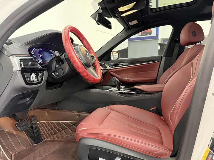 BMW 5 Series Hybrid, 2022 — фото 5 из 9