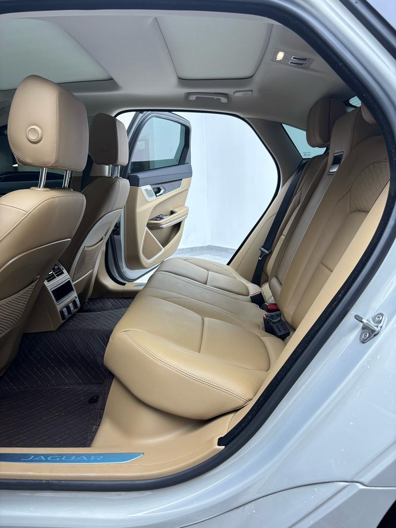 Jaguar XF L, 2025 — фото 6 из 9