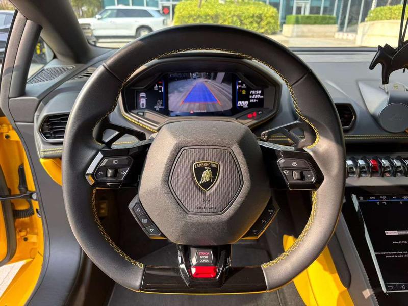 Lamborghini Huracán, 2022 — фото 6 из 10