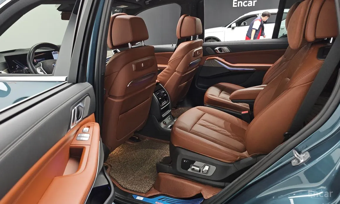 BMW X7, 2022 — фото 12 из 12