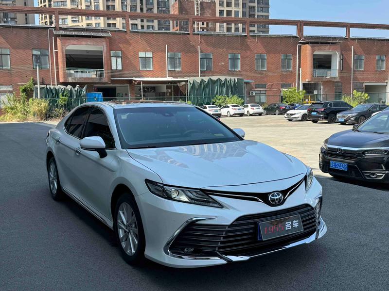 Toyota Camry, 2023 — фото 3 из 10
