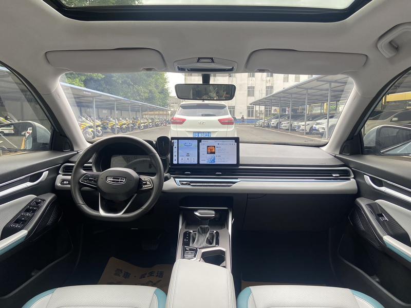 Geely Emgrand, 2023 — фото 9 из 12