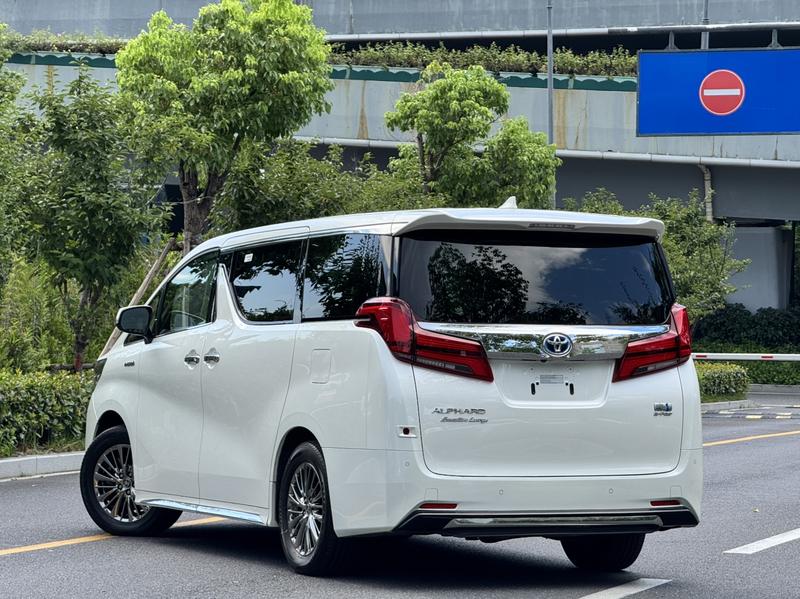 Toyota Alphard, 2022 — фото 4 из 12