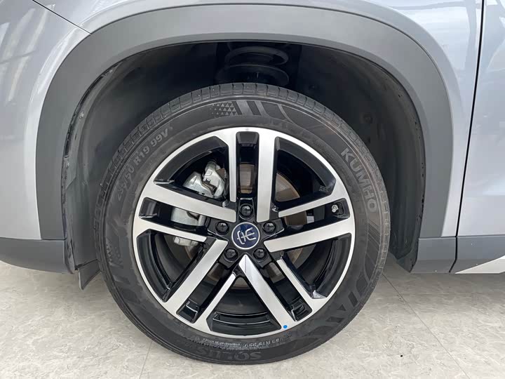 BYD Song L DM-i Hybrid, 2024 — фото 6 из 9