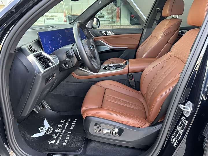 BMW X7, 2024 — фото 9 из 9