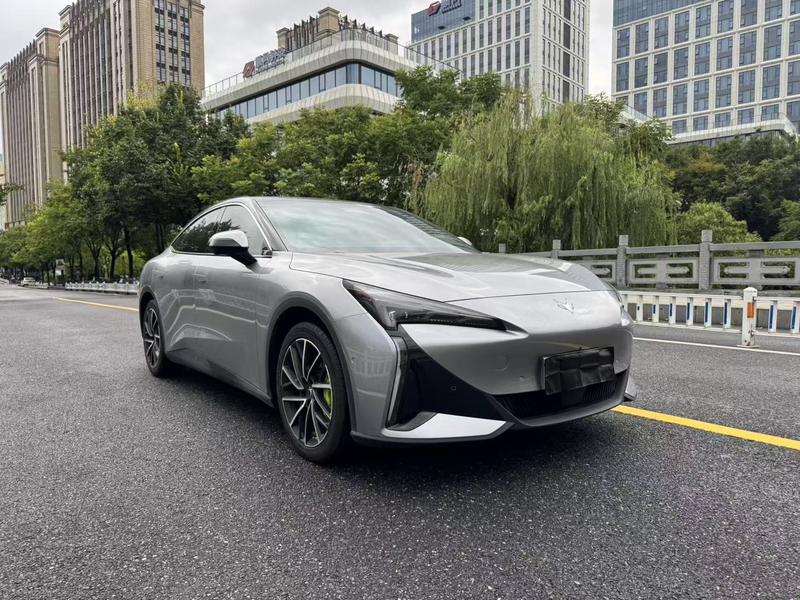 BAIC Arcfox Alpha S5, 2025 — фото 3 из 12