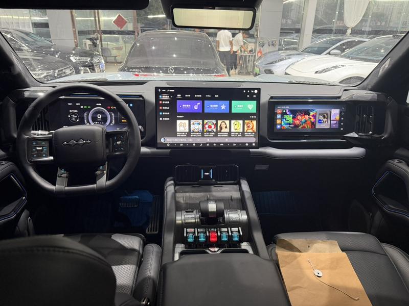 BYD FangChengBao Leopard 8, 2025 — фото 6 из 10