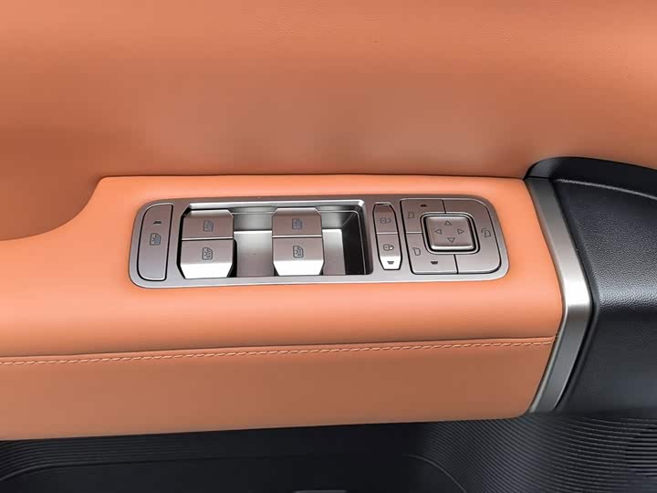 BYD FangChengBao Titanium 7 (Tai 7), 2026 — фото 9 из 9