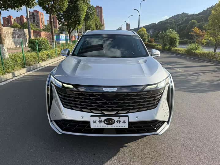 Geely Atlas L, 2023 — фото 2 из 9