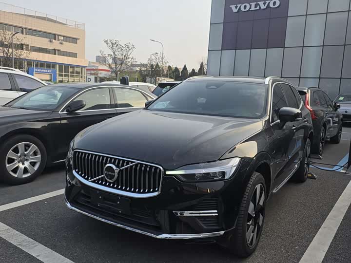 Volvo XC60 Hybrid, 2026 — купить в Курске под ключ