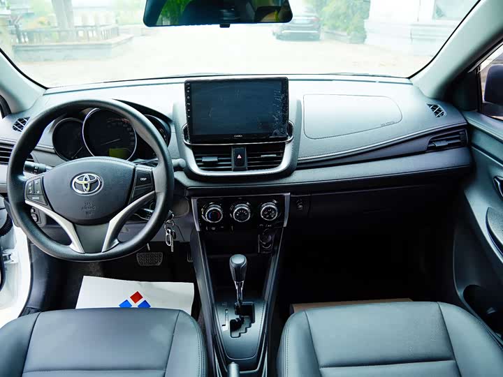Toyota Yaris L, 2022 — фото 4 из 9