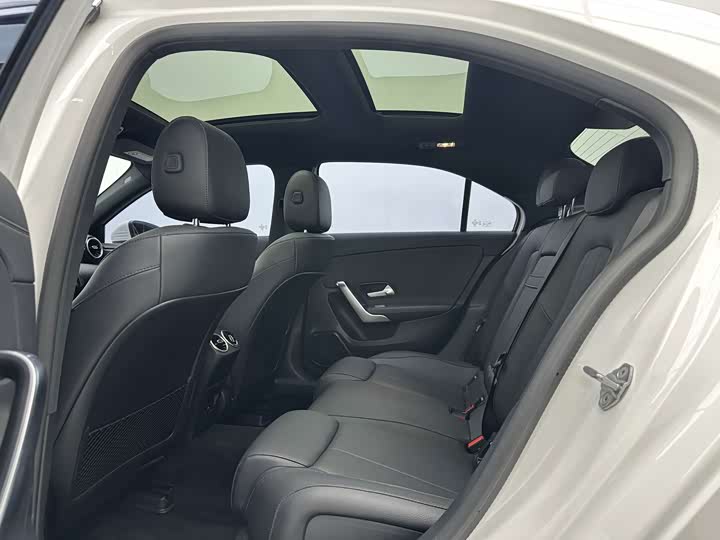 Mercedes-Benz A-Class, 2023 — фото 6 из 9