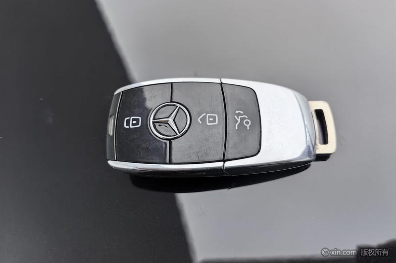 Mercedes-Benz EQC, 2021 — фото 7 из 12
