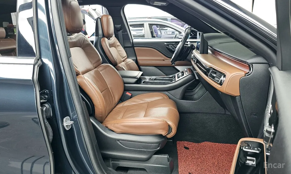 Lincoln Aviator, 2023 — фото 11 из 12