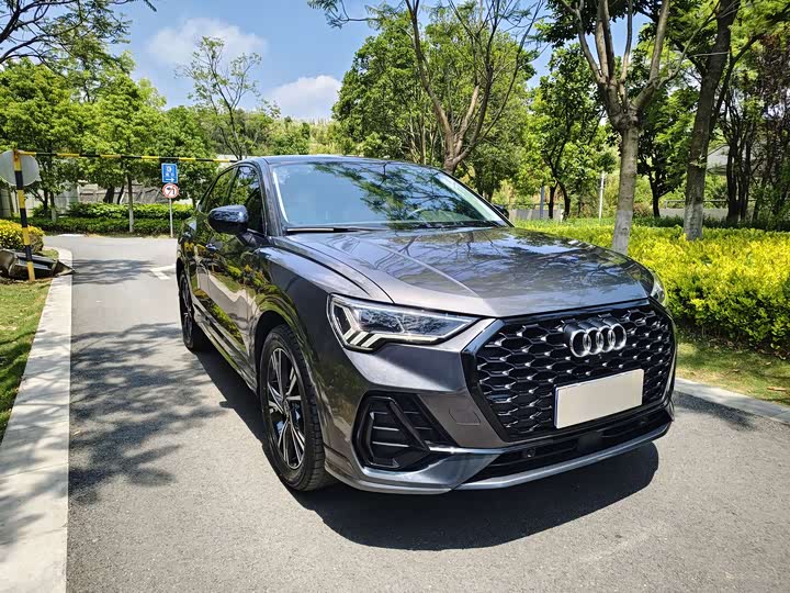 Audi Q3 Sportback, 2022 — фото 3 из 9