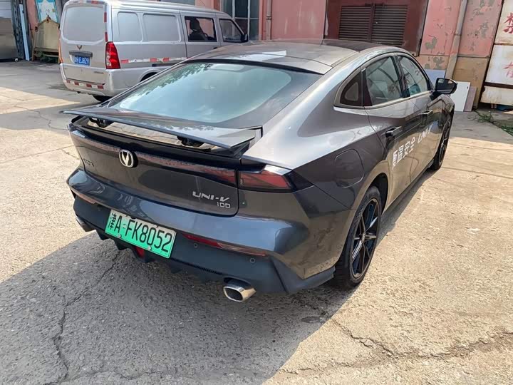 Changan UNI-V Hybrid, 2022 — фото 4 из 9