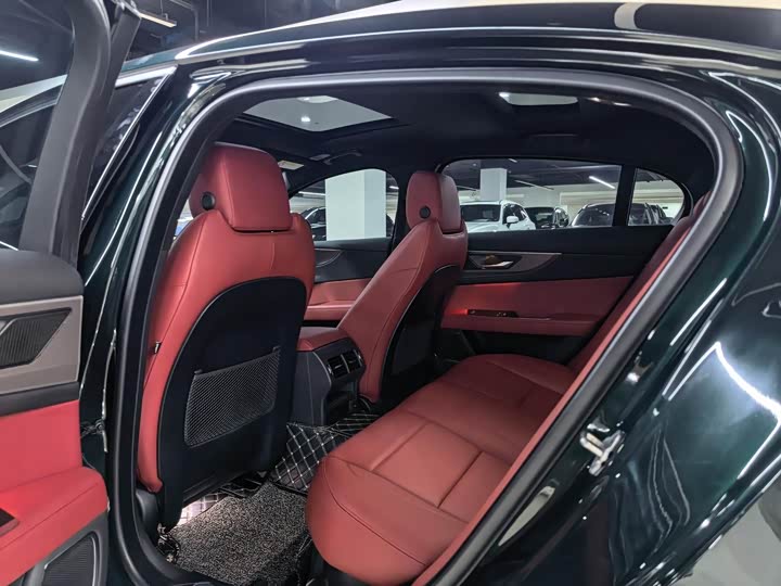 Jaguar XE L, 2023 — фото 8 из 9