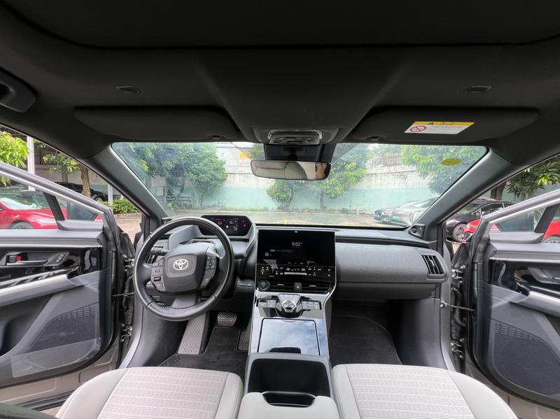 Toyota bZ4X Platinum, 2024 — фото 7 из 11