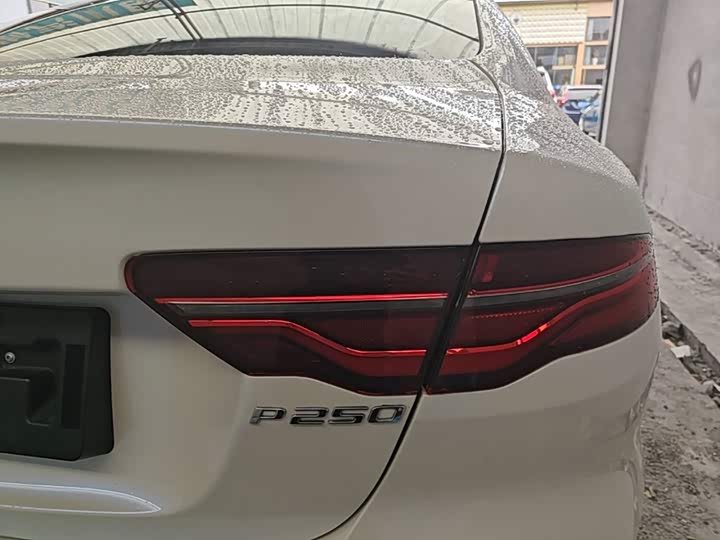 Jaguar XE L, 2022 — фото 8 из 9
