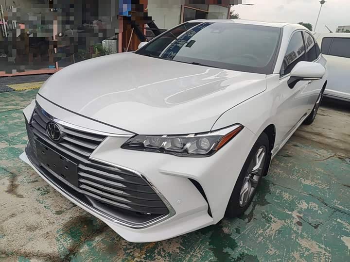 Toyota Avalon, 2022 — купить в Перми под ключ