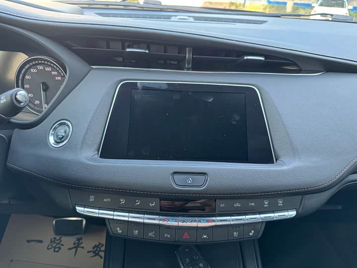 Cadillac XT4, 2021 — фото 8 из 9