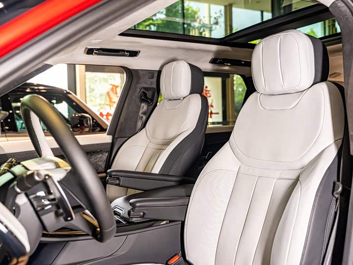 Land Rover Range Rover Sport Hybrid, 2024 — фото 8 из 9