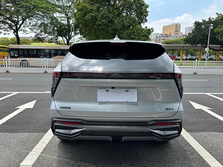 Geely Atlas L, 2024 — фото 5 из 9