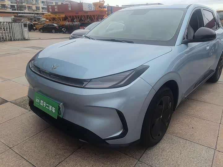BAIC Arcfox T1, 2025 — фото 2 из 9