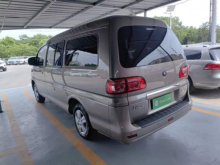 Dongfeng Forthing Lingzhi M5, 2025 — фото 5 из 9