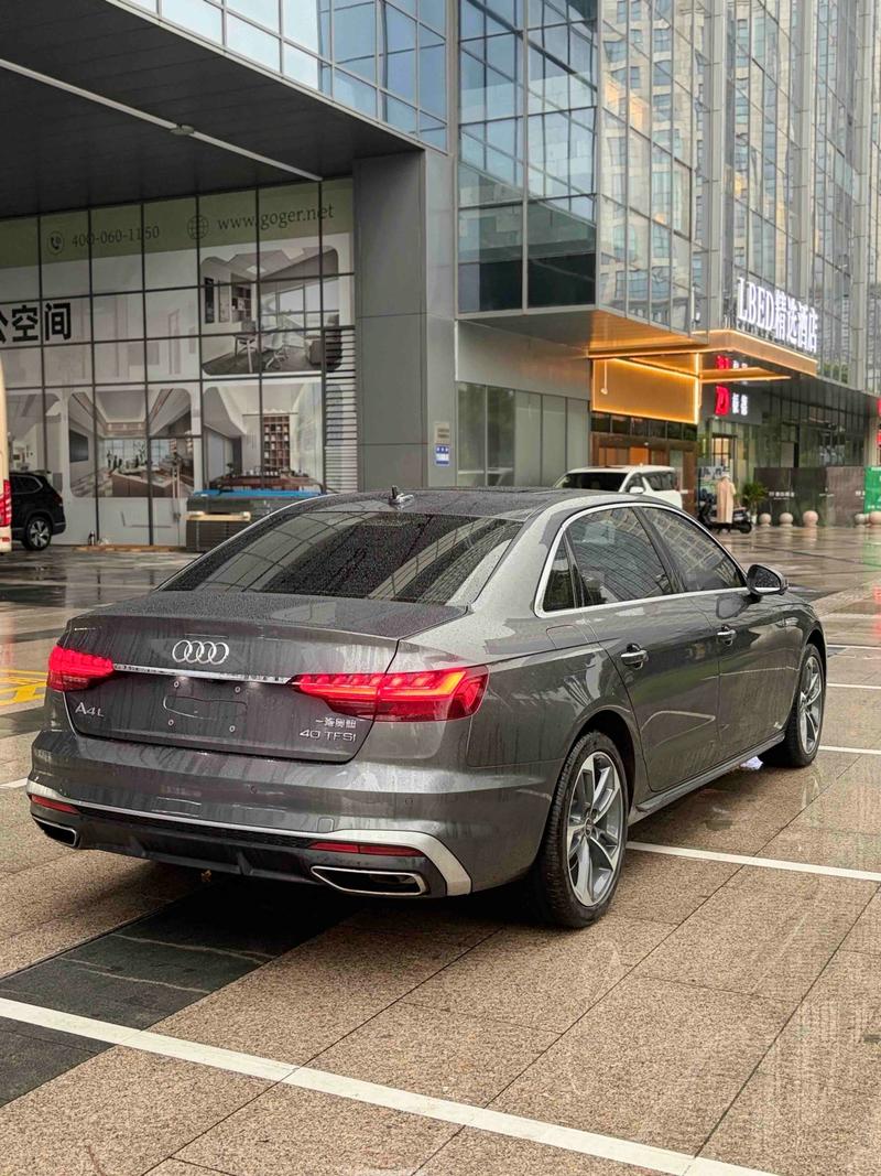 Audi A4L, 2023 — фото 4 из 7
