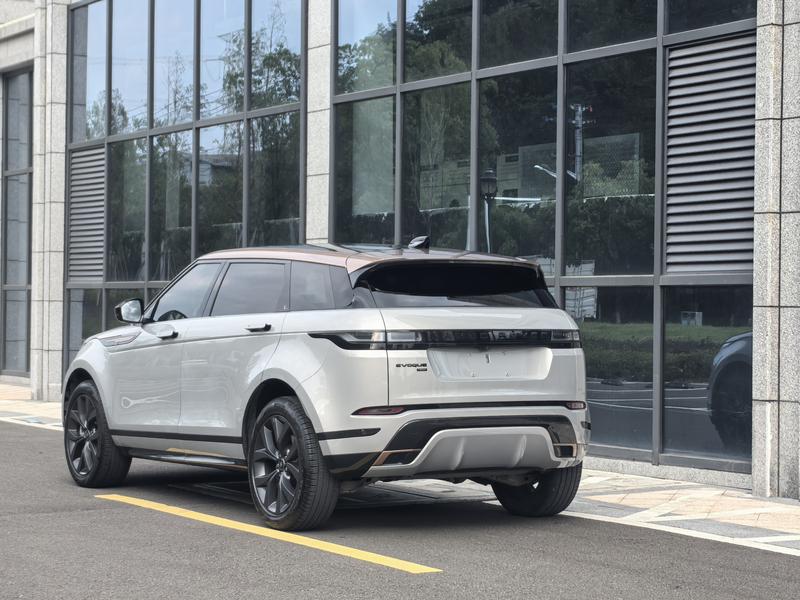 Land Rover Range Rover Evoque L, 2023 — фото 5 из 12