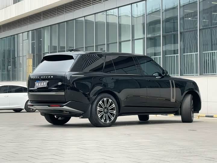 Land Rover Range Rover, 2023 — фото 6 из 9
