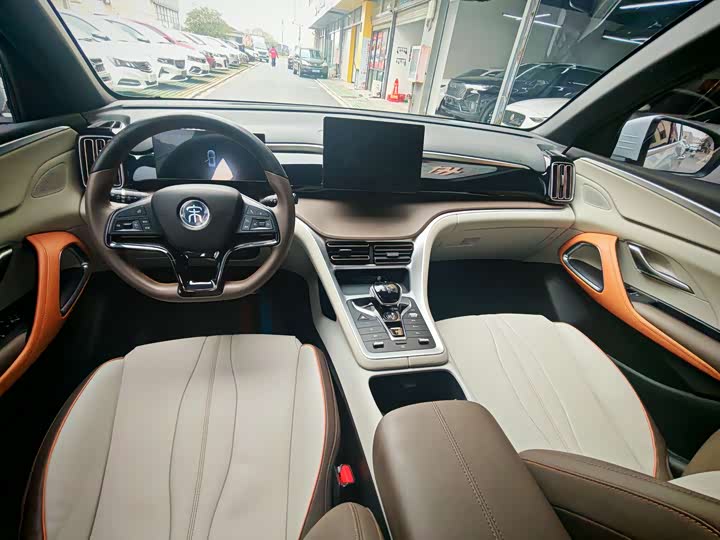 BYD Song Pro Hybrid, 2022 — фото 4 из 9