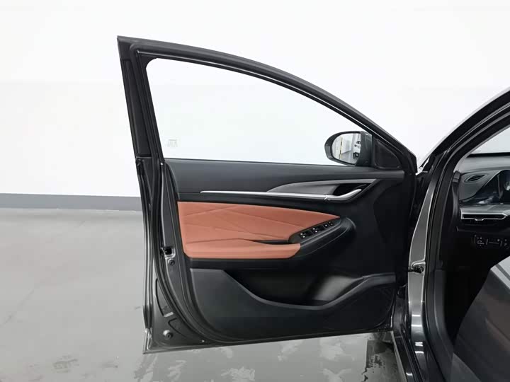 Changan Eado Plus, 2023 — фото 8 из 9