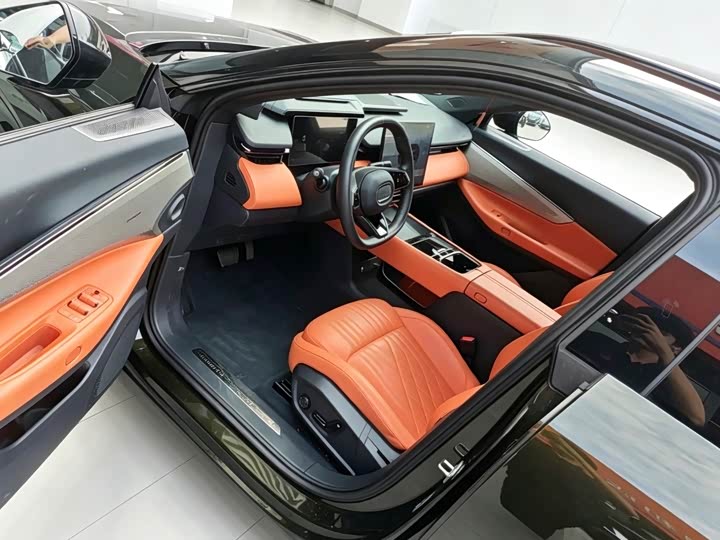 Lynk & Co 08 EM-P Hybrid, 2025 — фото 6 из 7