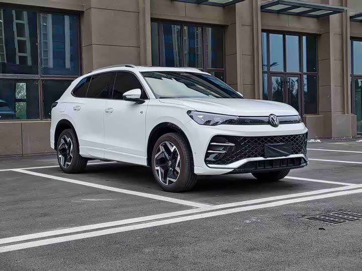 Volkswagen Tiguan L Pro, 2025 — фото 3 из 9