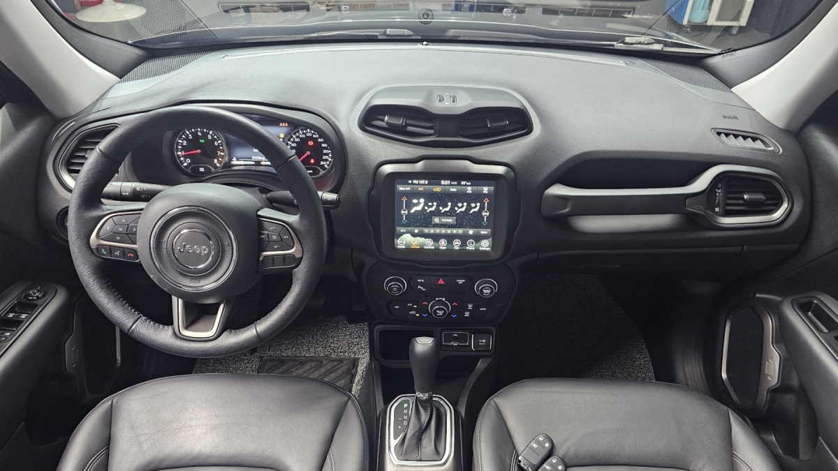 Jeep Renegade, 2022 — фото 6 из 12
