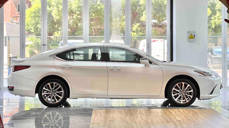 Lexus ES, 2024 — фото 6 из 12