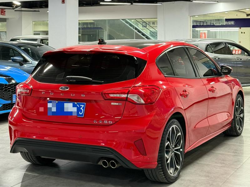 Ford Focus, 2021 — фото 6 из 11