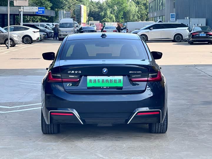 BMW i3, 2023 — фото 8 из 9