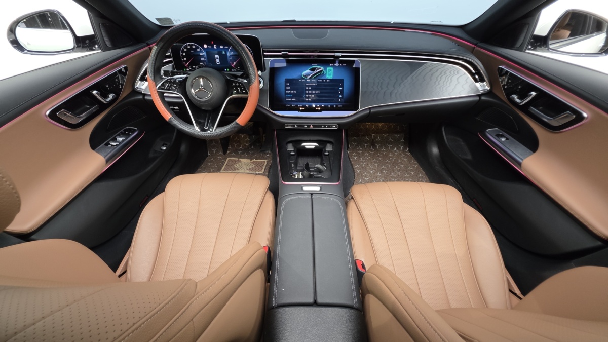 Mercedes-Benz E-Class, 2024 — фото 4 из 12