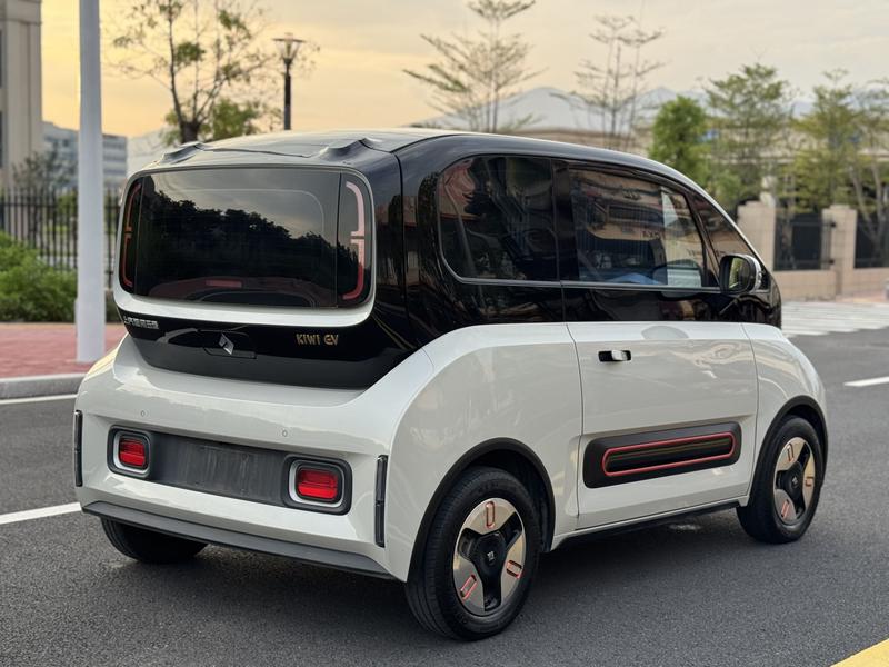 Baojun KiWi EV, 2022 — фото 6 из 9
