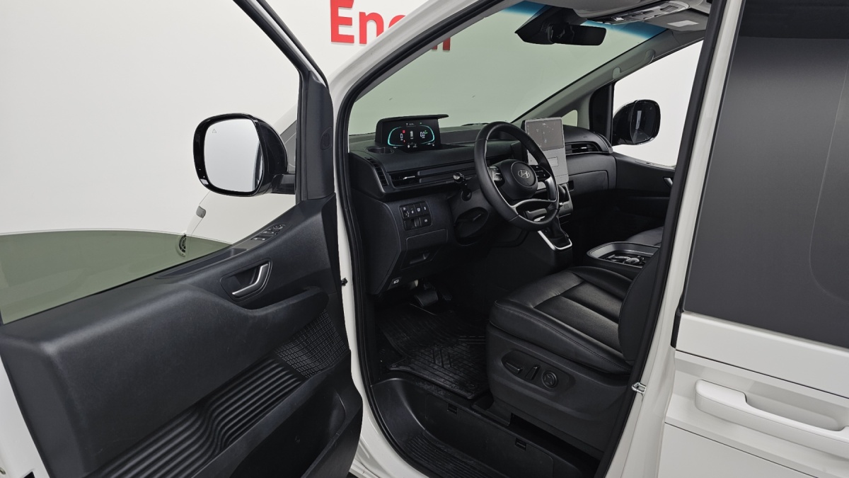 Hyundai Staria, 2025 — фото 9 из 12