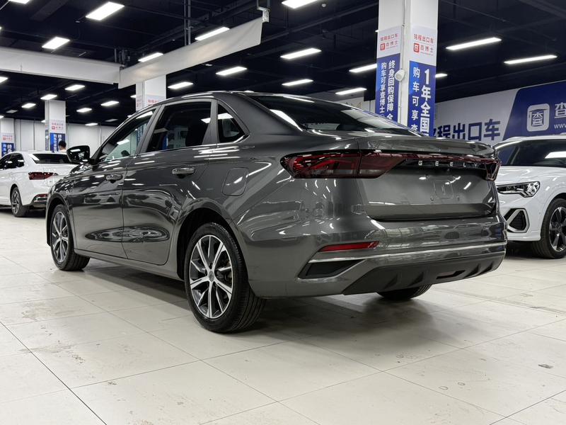 Geely Emgrand, 2021 — фото 4 из 12