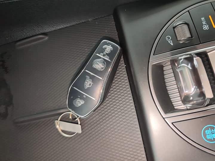 BYD Seal 05 DM-i Hybrid, 2024 — фото 9 из 9