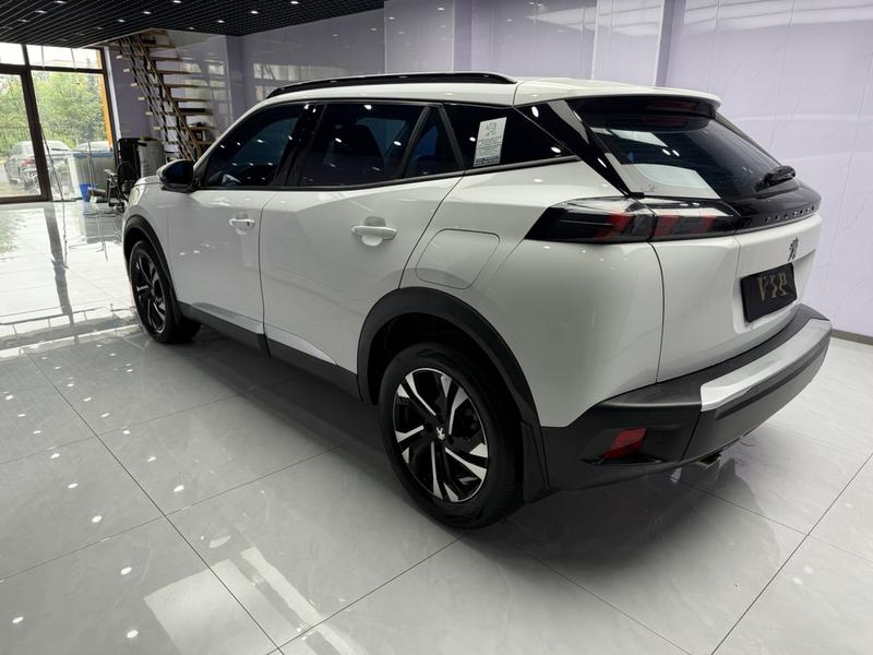 Peugeot 2008, 2022 — фото 4 из 12