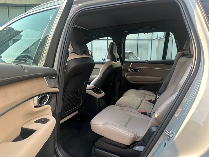 Volvo XC90 Hybrid, 2025 — фото 9 из 9